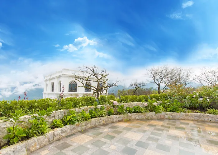 Silk Path Grand Sapa Resort & Spa